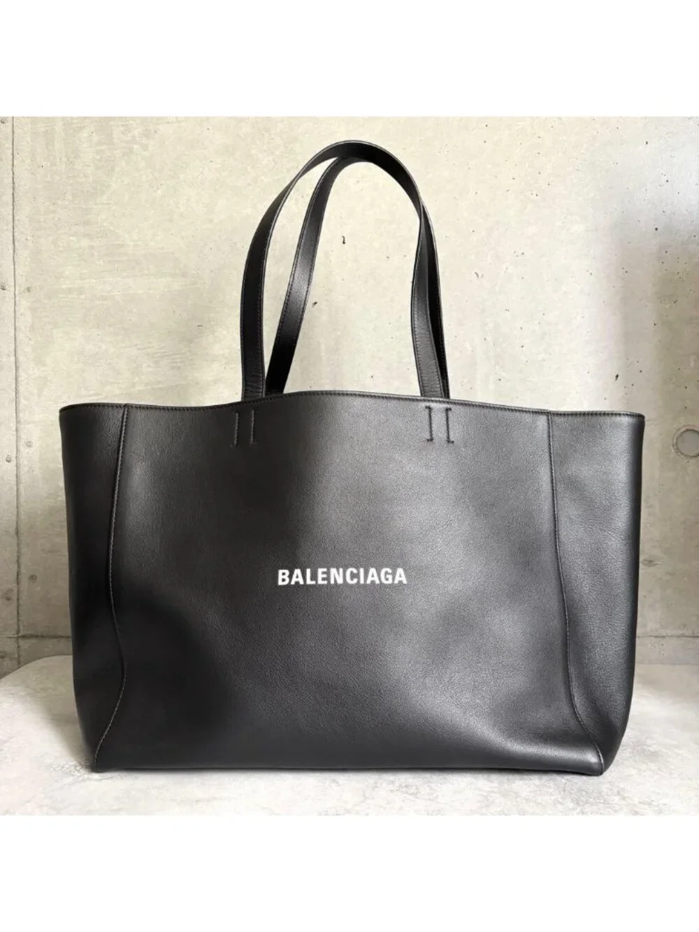 Balenciaga East Waist Tote Leather Black